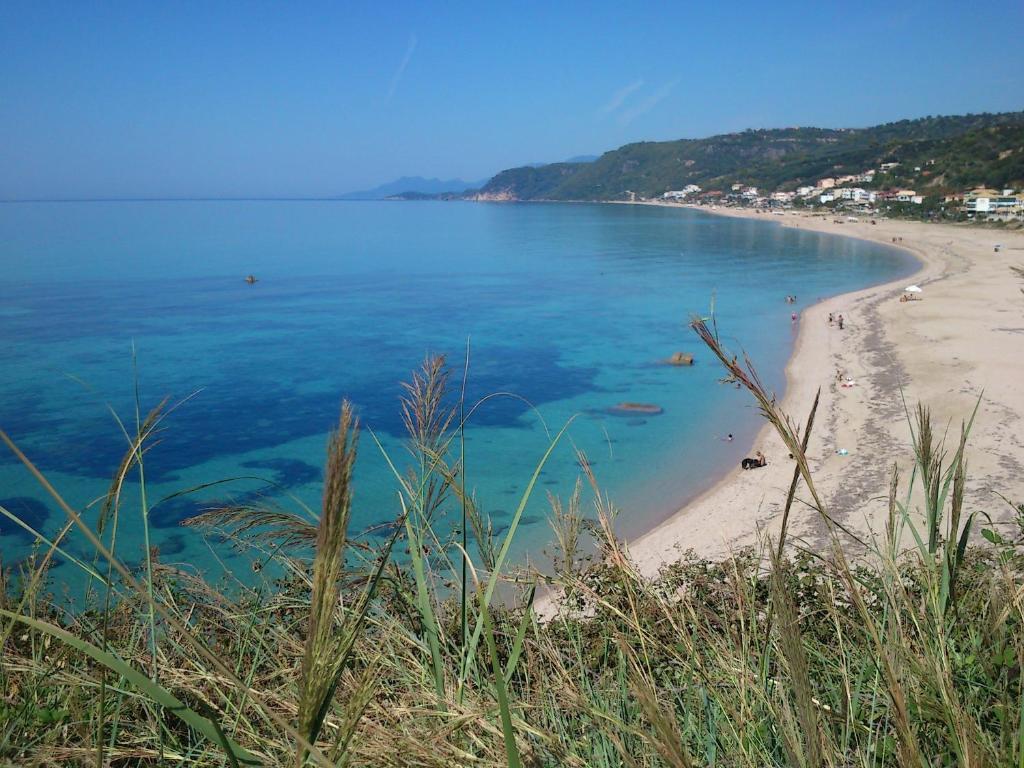 Palmina Mare Villa And Studios Paralia Vrachou Luaran gambar